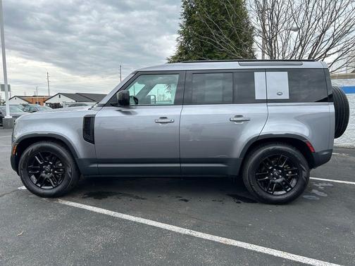 2024 Land Rover Defender P300