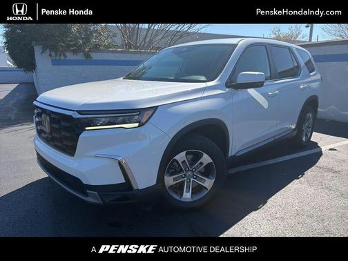 White 2023 Honda Pilot EX-L 7-Passenger