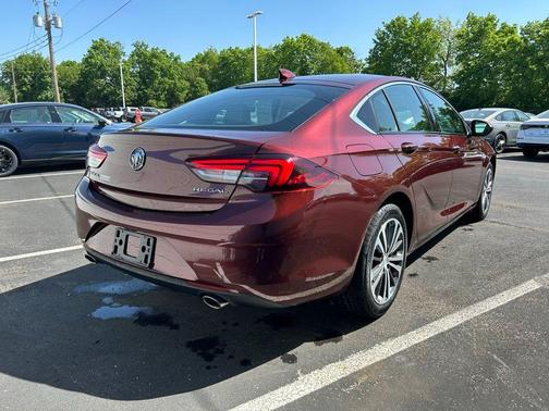 2018 Buick Regal Sportback Essence