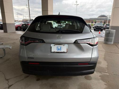 Silver Metallic 2023 Honda HR-V LX