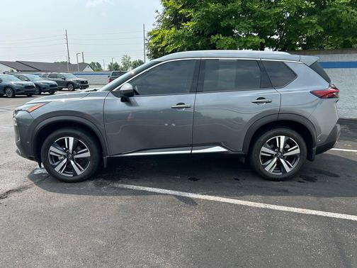 2022 Nissan Rogue SL