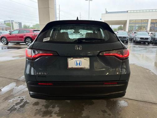 Pearl 2024 Honda HR-V LX