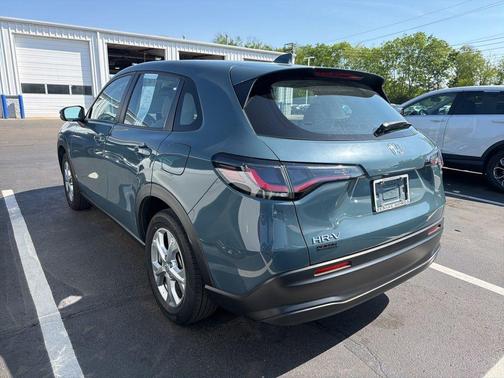 Pearl 2024 Honda HR-V LX