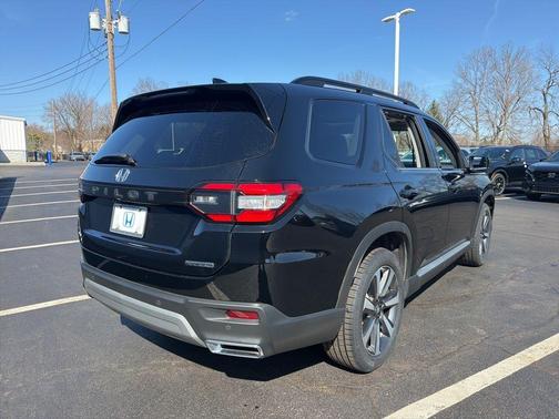 2023 Honda Pilot Touring
