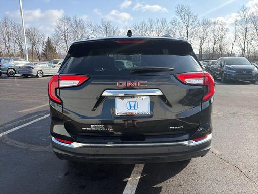 2022 GMC Terrain SLT