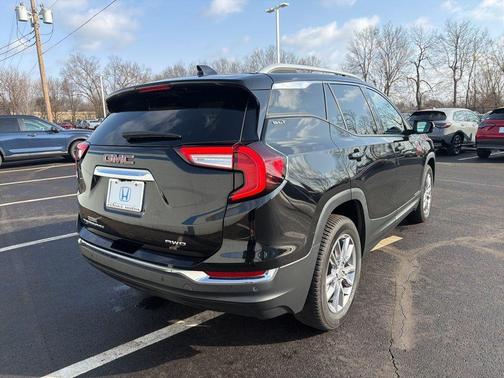 2022 GMC Terrain SLT