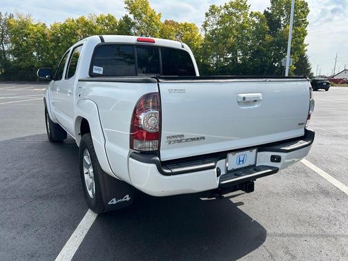 2015 Toyota Tacoma Base