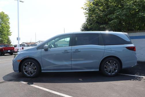 Sonic Gray Pearl 2026 Honda Odyssey Touring