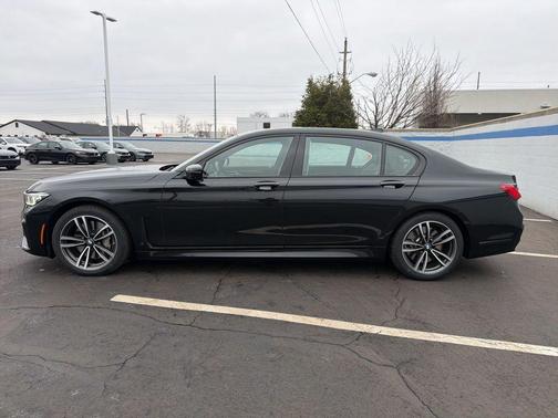 2022 BMW 750 i xDrive
