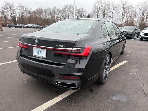 2022 BMW 750 i xDrive