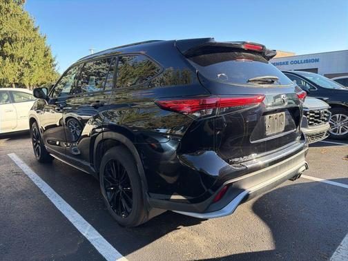 2023 Toyota Highlander XSE