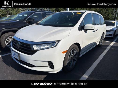 White 2023 Honda Odyssey Touring