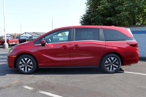Radiant Red Metallic II 2026 Honda Odyssey EX-L