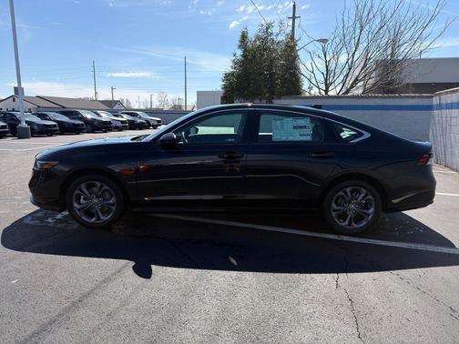 Crystal Black Pearl 2026 Honda Accord Hybrid EX-L