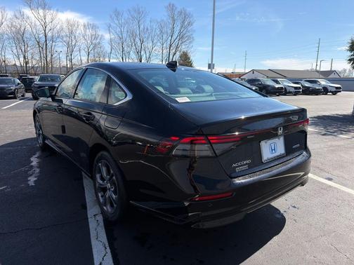Crystal Black Pearl 2026 Honda Accord Hybrid EX-L