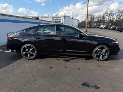 Crystal Black Pearl 2026 Honda Accord SE