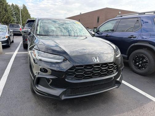 Crystal Black Pearl 2024 Honda HR-V LX