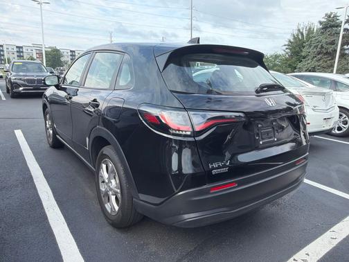 Crystal Black Pearl 2024 Honda HR-V LX