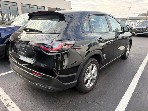 Crystal Black Pearl 2024 Honda HR-V LX