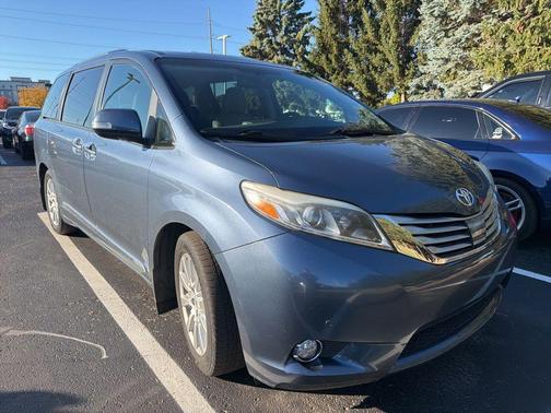 2017 Toyota Sienna Limited Premium