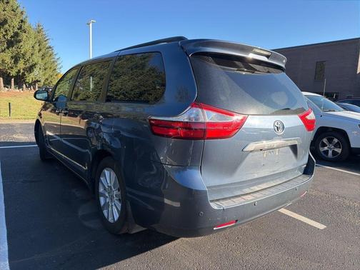 2017 Toyota Sienna Limited Premium