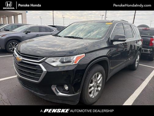 Mosaic Black Metallic 2018 Chevrolet Traverse LT Cloth