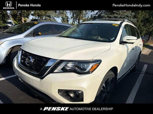 White 2019 Nissan Pathfinder Platinum