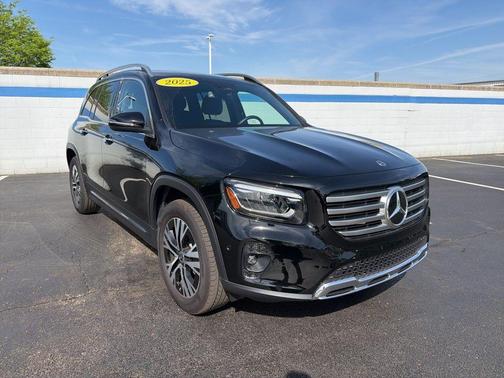 Black 2025 Mercedes-Benz GLB 250 Base