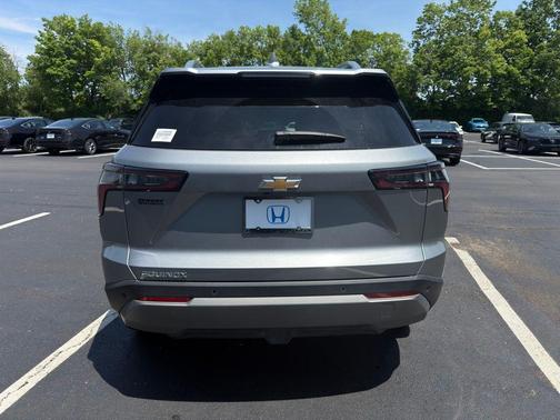 Sterling Gray Metallic 2026 Chevrolet Equinox LT