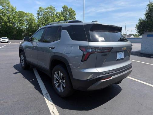 Sterling Gray Metallic 2026 Chevrolet Equinox LT