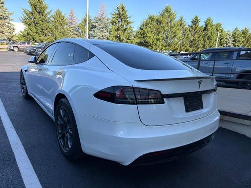Pearl White 2022 Tesla Model S Plaid