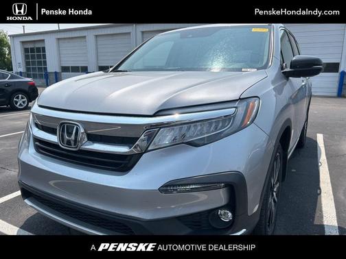 2022 Honda Pilot Touring 8-Passenger