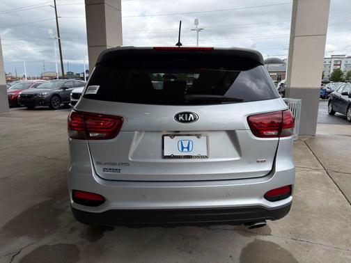 Sparkling Silver 2020 Kia Sorento LX