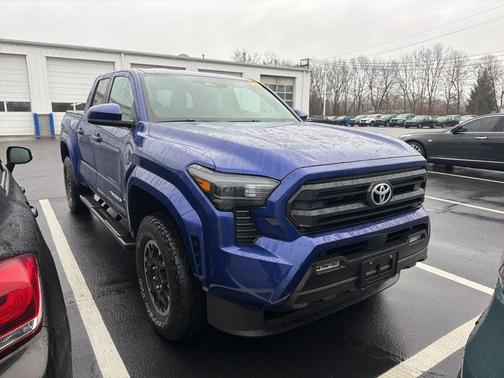 2025 Toyota Tacoma SR5
