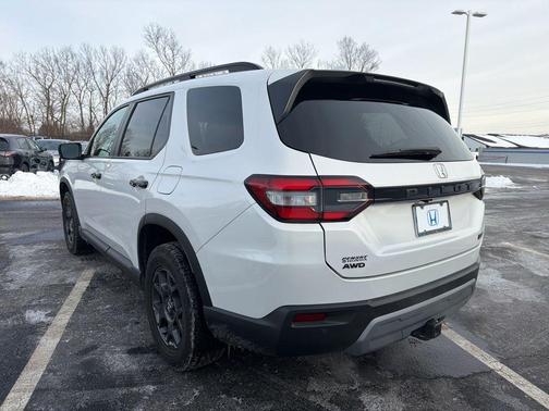 2023 Honda Pilot TrailSport