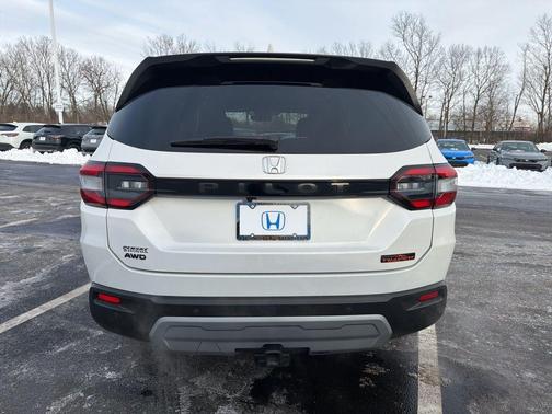 2023 Honda Pilot TrailSport