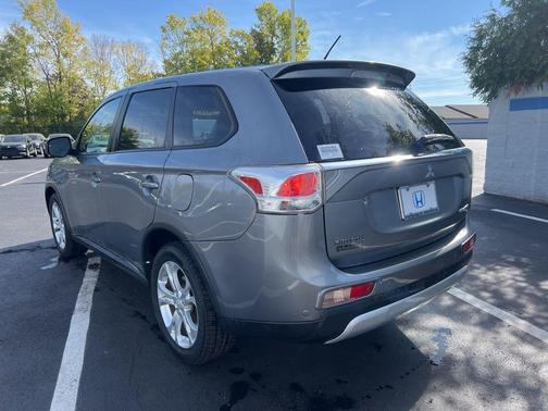 2015 Mitsubishi Outlander SE