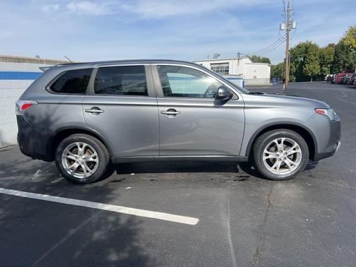 2015 Mitsubishi Outlander SE