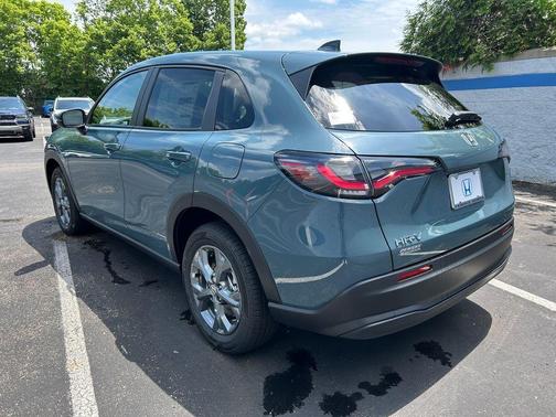 Pearl 2026 Honda HR-V LX