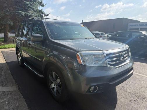 Gray 2012 Honda Pilot Touring