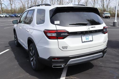 2025 Honda Pilot Elite