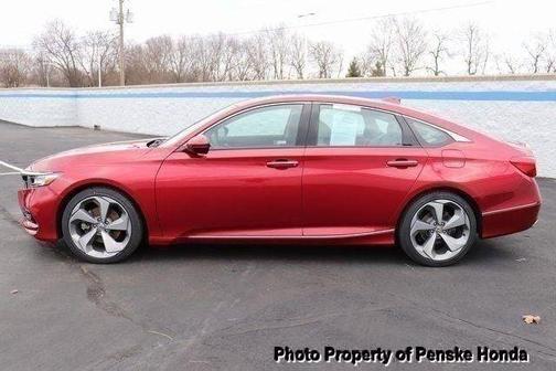 Photo 2 of 48 of 2018 Honda Accord Touring 2.0T