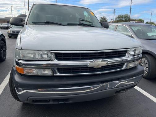 2004 Chevrolet Tahoe LS