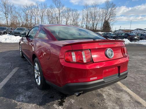 2011 Ford Mustang V6 Premium