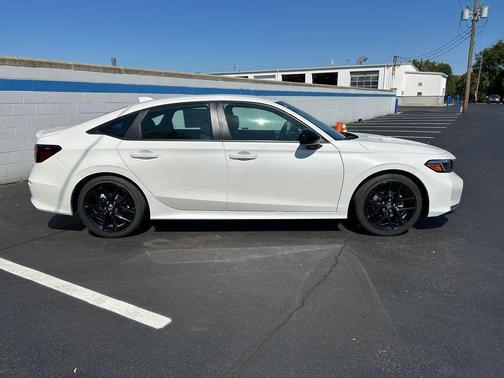 Platinum White Pearl 2026 Honda Civic Sport