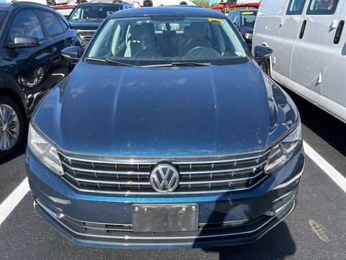 2019 Volkswagen Passat 2.0T Wolfsburg