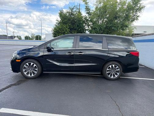 Black 2024 Honda Odyssey EX-L