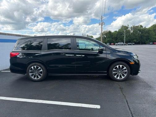 Black 2024 Honda Odyssey EX-L