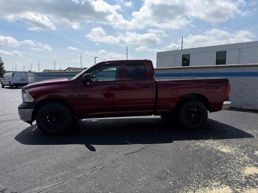 Delmonico Red Pearlcoat 2017 RAM 1500 Tradesman/Express