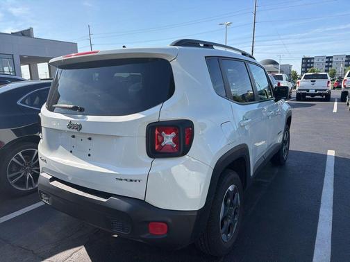 Alpine White 2017 Jeep Renegade Sport